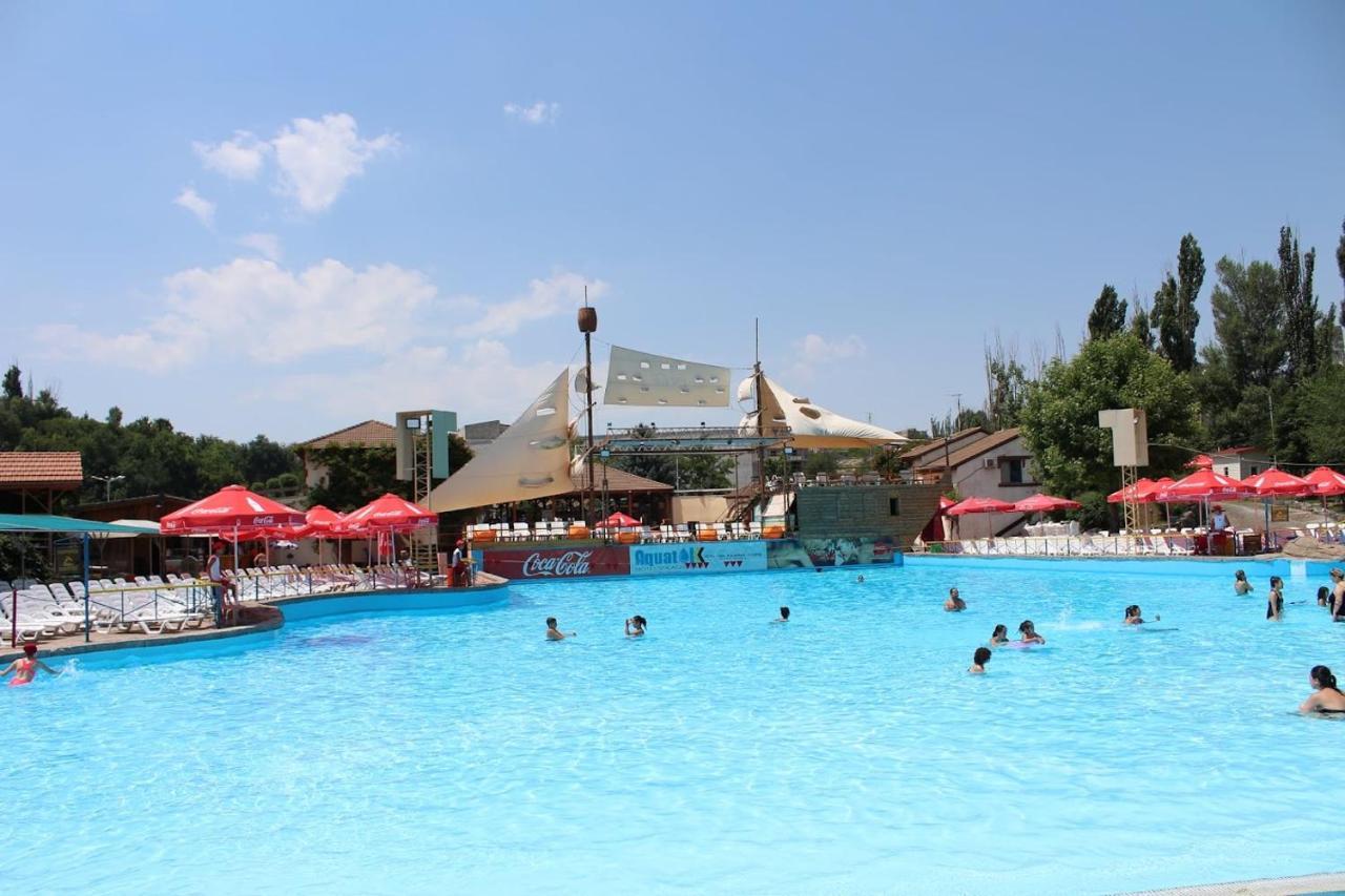 Armenian Village Park Hotel&Water Park Jerevan Buitenkant foto